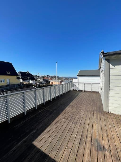 Lovely 2 Bedroom Apartmen With Free Parking Bergen Exteriér fotografie