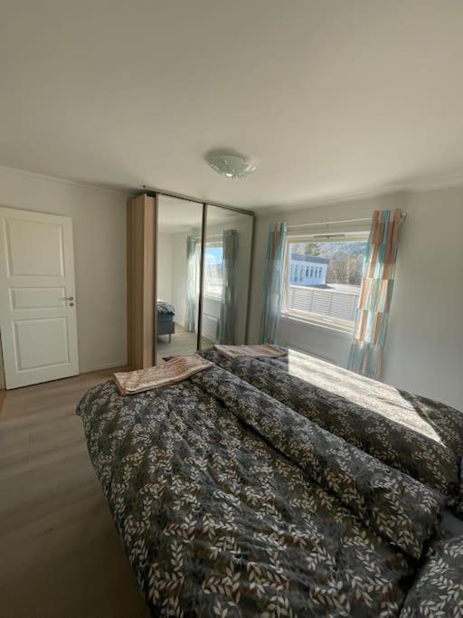 Lovely 2 Bedroom Apartmen With Free Parking Bergen Exteriér fotografie