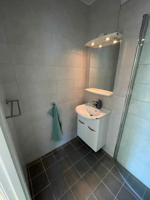 Lovely 2 Bedroom Apartmen With Free Parking Bergen Exteriér fotografie